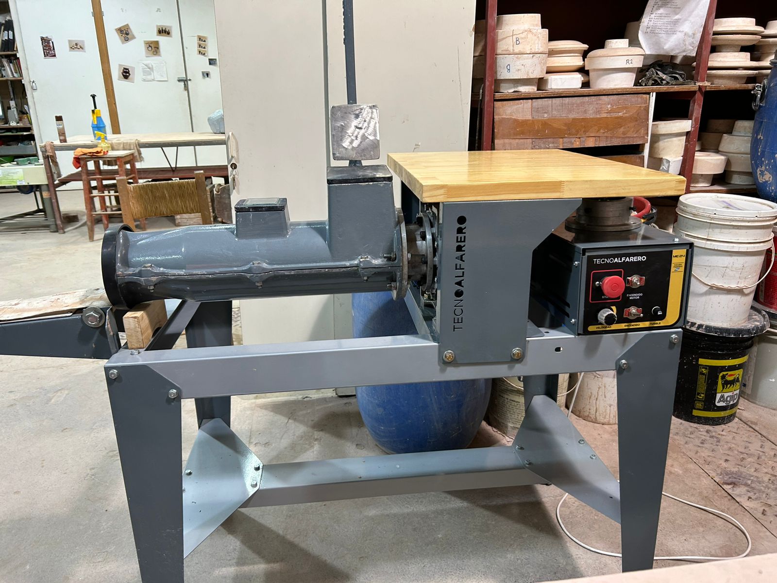 Imagen ilustrativa de Extrusora mecánica