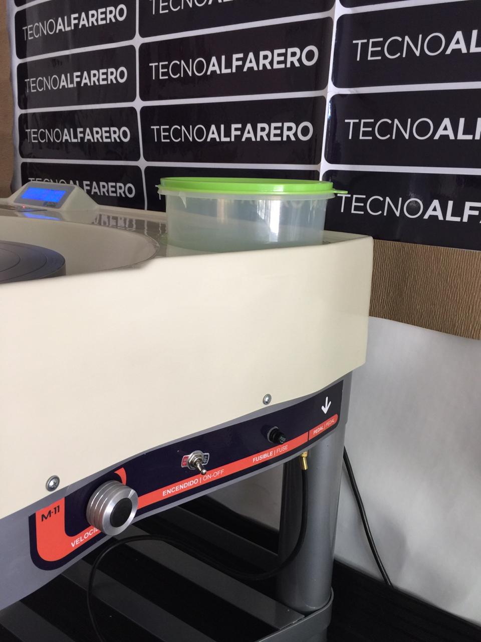 Imagen ilustrativa de TORNO PROFESIONAL M11